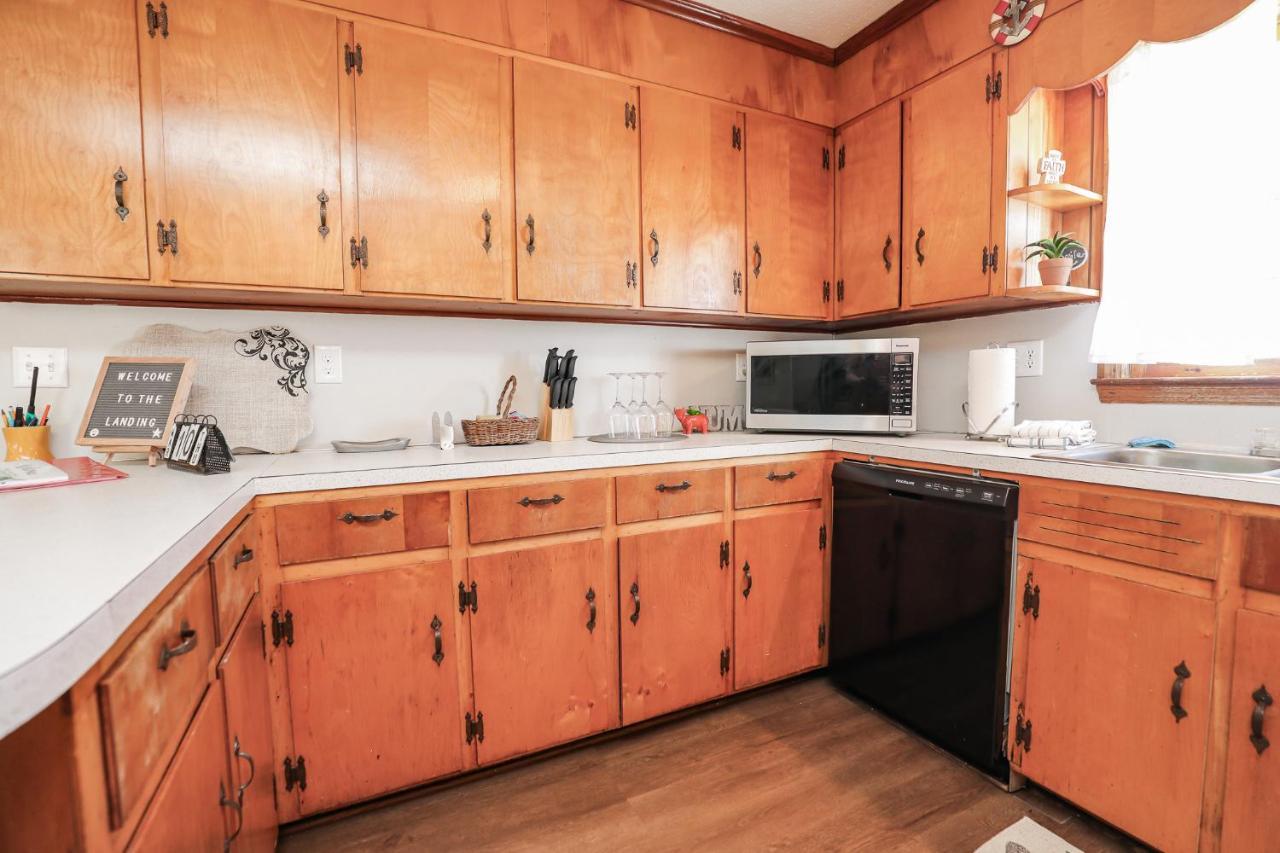 Spacious Home With Waterfront View-Welcome Pets Sneads Ferry Exterior foto