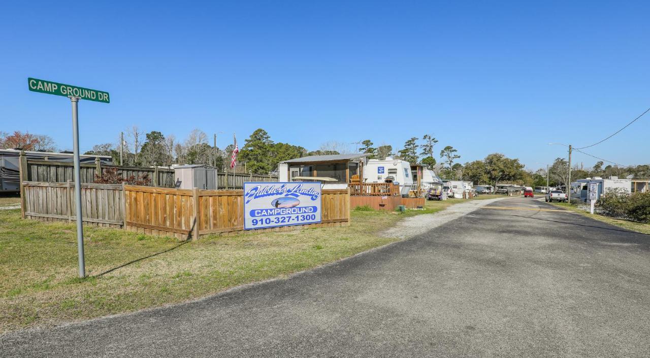 Spacious Home With Waterfront View-Welcome Pets Sneads Ferry Exterior foto