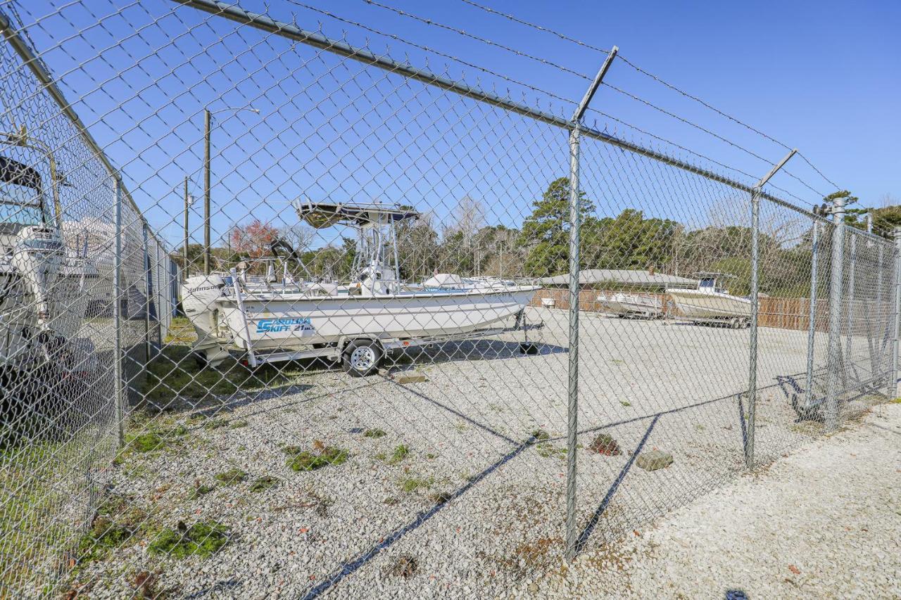 Spacious Home With Waterfront View-Welcome Pets Sneads Ferry Exterior foto