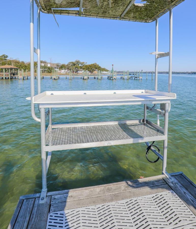 Spacious Home With Waterfront View-Welcome Pets Sneads Ferry Exterior foto